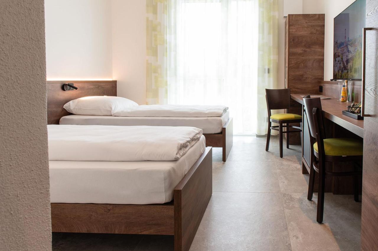 Hotel Gruene Elster Фюрт Екстер'єр фото